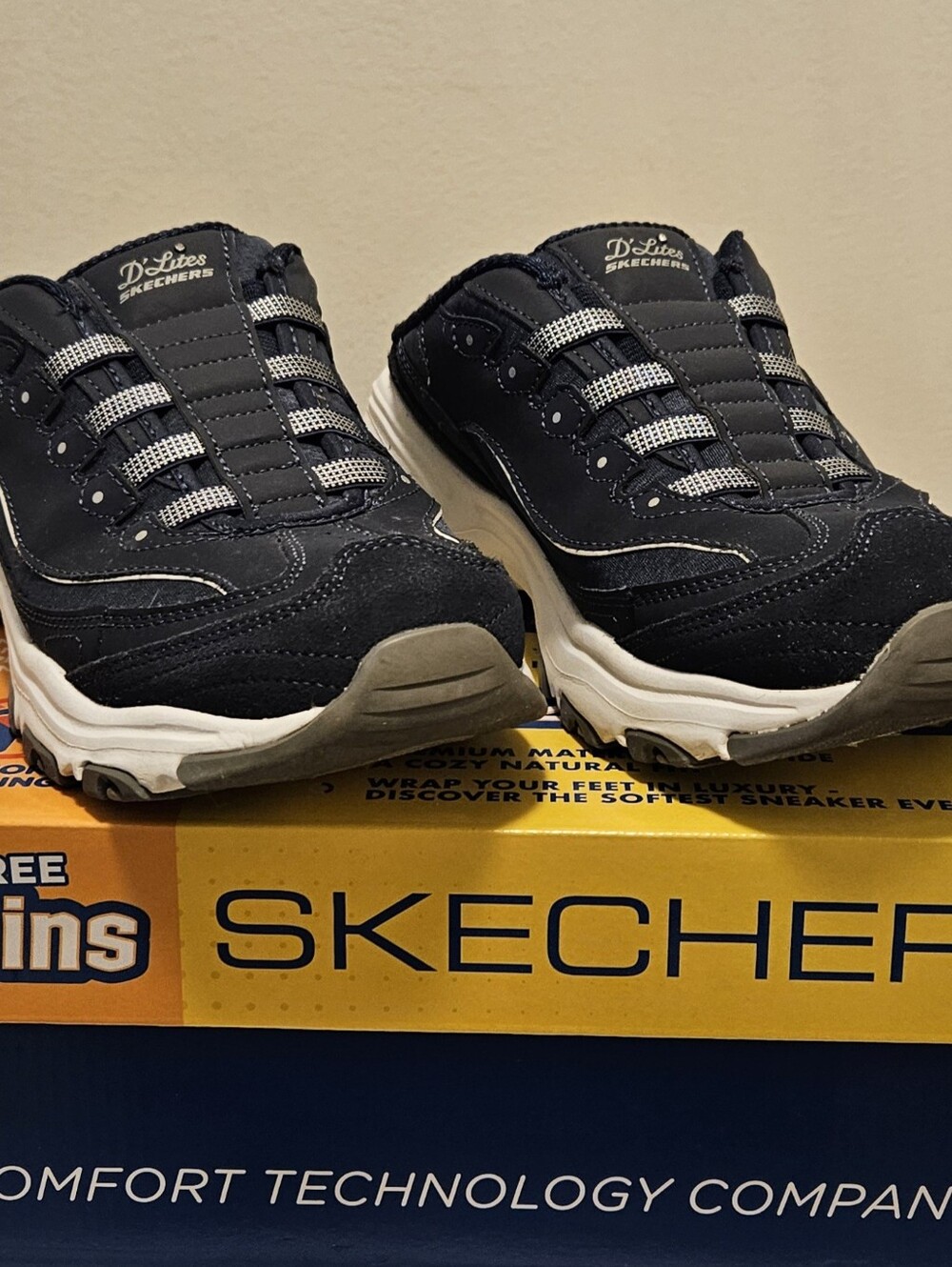 Skechers D'Lites 11940 Navy White Mule Clogs Air Cooled Memory Foam ~ Women's 10